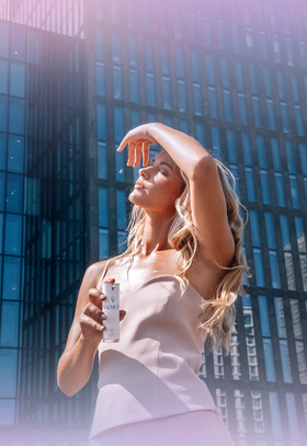 法儿曼丨驭光「曼」游丨揭秘都市时髦精的「美颜神器」