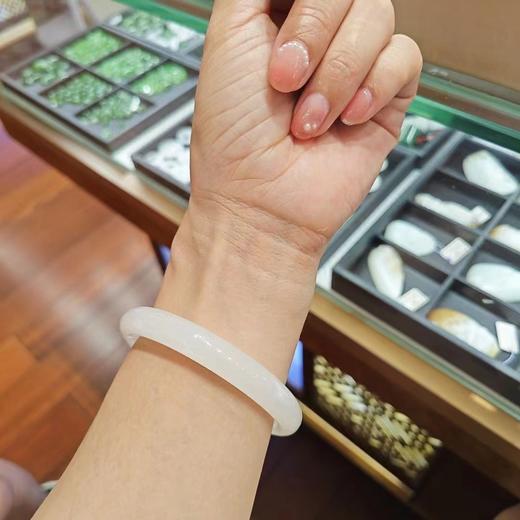 【水贝团购】白玉手镯 阿富汗玉 商品图0