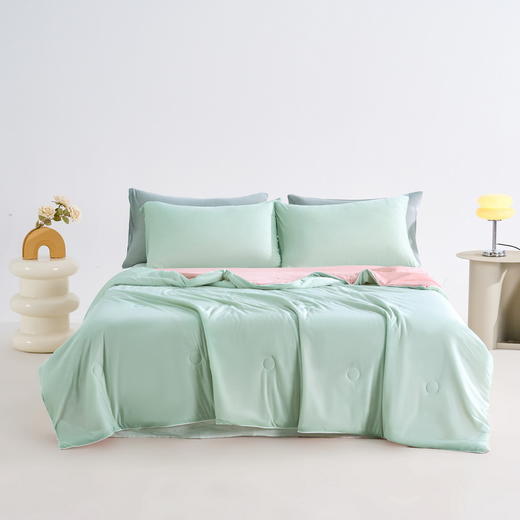 【限时特价！85/2条】瞬间凉感黑科技！冰淇淋凉感丝夏凉被可机洗夏季薄被子A类冰丝宿舍空调被芯 商品图5