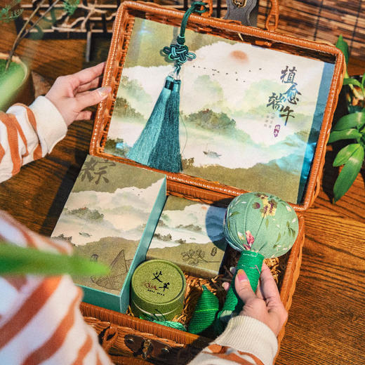 羽诗制造出品 植愈端午粽子养生锤四方如意香盒艾草盘香礼盒套装 商品图1