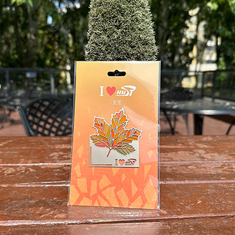 梧桐叶幻彩光影书签