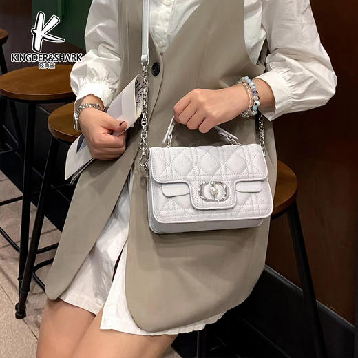 经典鲨2024年夏季新款气质百搭菱格单肩斜跨手提包KGB53-D293811 商品图3