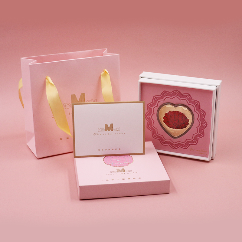 【顺丰包邮】“妈妈，我爱您”彩色心形母亲节纪念章·礼盒装