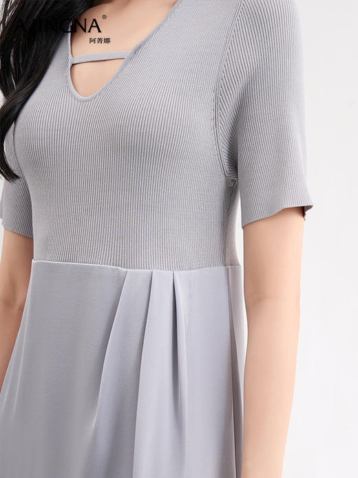 【特价不退换】阿菁娜针梭拼接时髦V领气质连衣裙F29X212022 商品图3