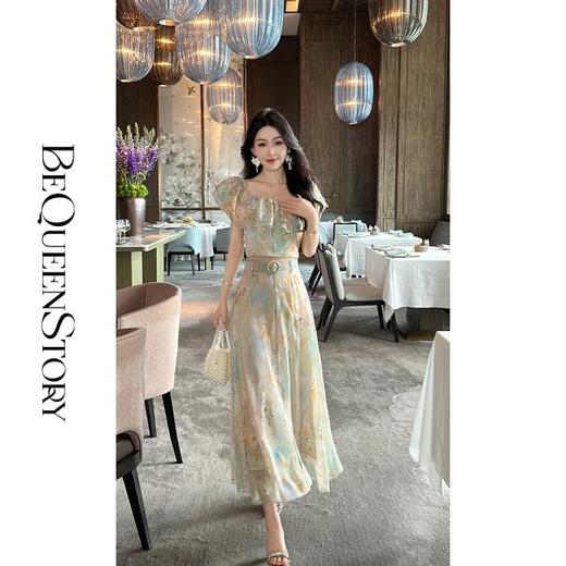 余潇潇【梦幻旋律】荷叶边收腰上衣&长款显瘦半裙印花套装 商品图2