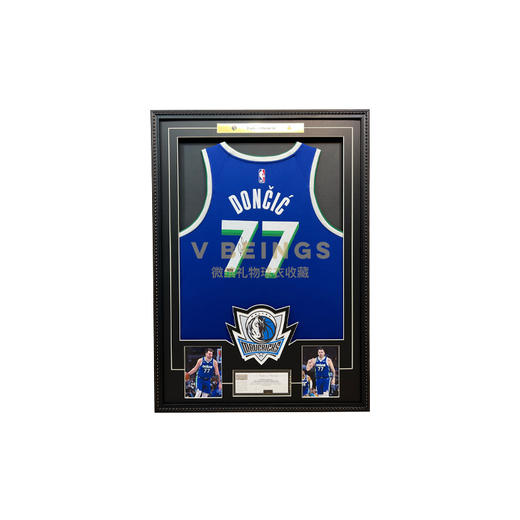 收藏系列 东契奇 独行侠队77号浅蓝色 亲笔签名球衣 商品图0