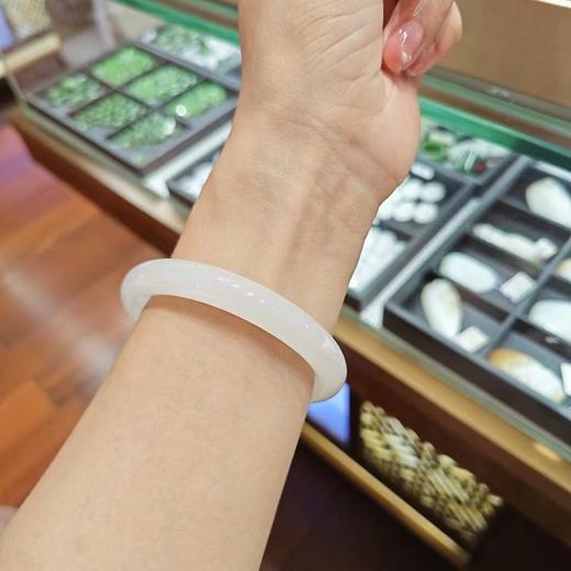 【水贝团购】白玉手镯 阿富汗玉 商品图1