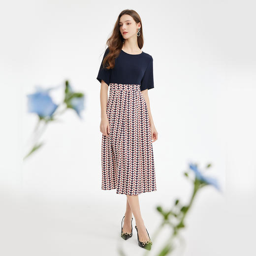 PF886斯尔丽2024新款法式优雅连衣裙撞色拼接印花设计感收腰连衣裙 商品图3