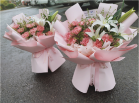 爱意无限花束11枝粉康乃馨➕百合花束