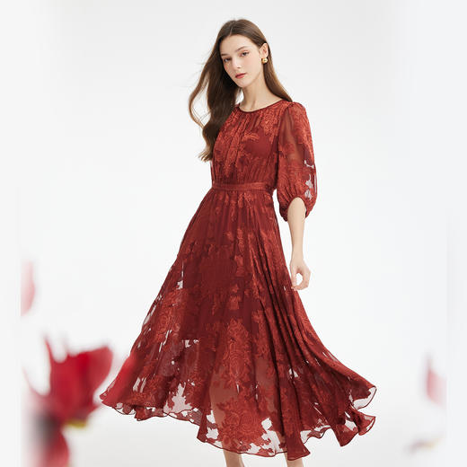 PF887斯尔丽2024新款提花面料朦胧美设计感抛袖仙气十足大裙摆连衣裙 商品图0