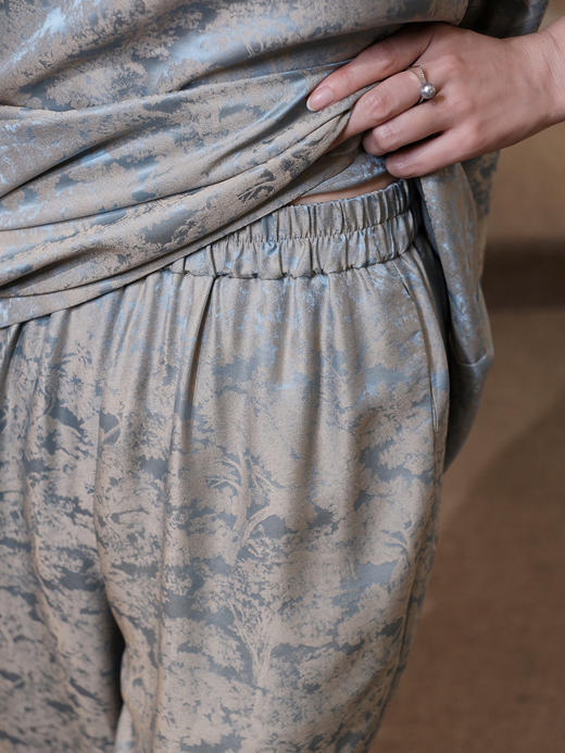 盛唐婧 |提花真丝缎萝卜裤 商品图3