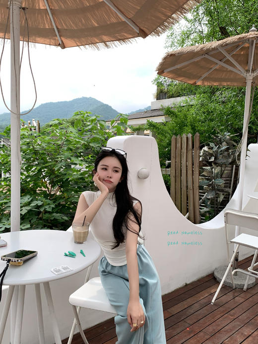 Read Nameless/白色超弹坎肩T+薄荷曼波开衩拖地裤 商品图9