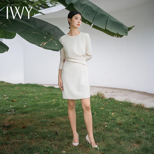 IWY/春夏杏色连衣裙女气质圆领西装裙商务通勤正装美容院工装Q14257 商品图0