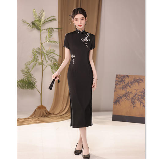 纯色仿醋酸绣花，长款短袖旗袍GX-27547 商品图0