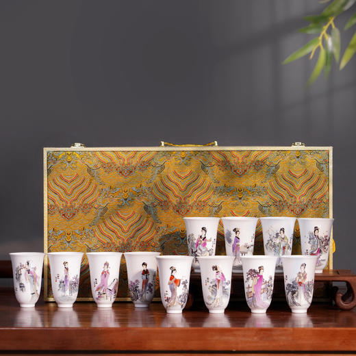 《红楼梦十二金钗》粉彩品茗杯 国瓷泰斗张松茂大师手工绘制 商品图0