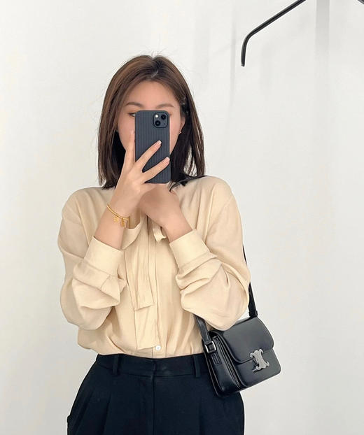 定制版本出 〰️
𝐂𝐞𝐥𝐢𝐧.𝐞 最新黑银凯旋门 商品图2