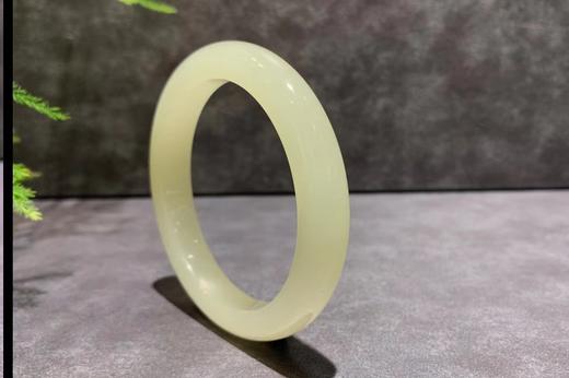 【御珠宫坊】青白玉手镯55.5mm 商品图0