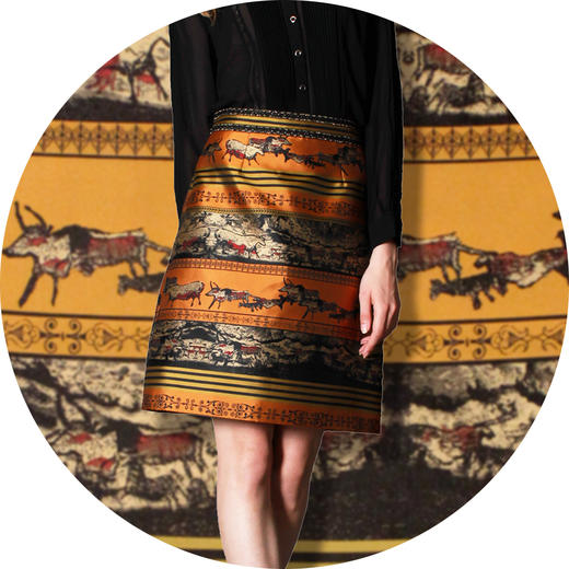 【伯妮斯茵】驼色半裙--3B6816--《 拉斯科大厅 》-《艺术发轫》 商品图2