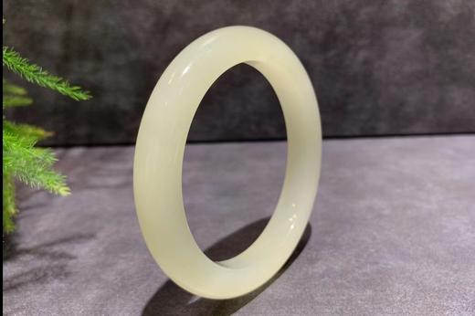 【御珠宫坊】青白玉手镯55.5mm 商品图1