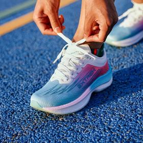 天越清风轻弹科技碳板跑鞋R107新款男女户外跑步运动轻质透气强力支撑耐磨防滑