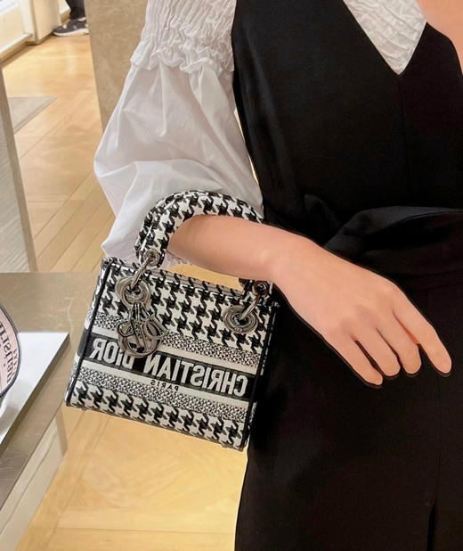 顶级版本出 〰️
千鸟格mini戴妃 商品图0