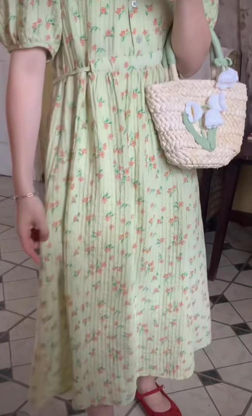 NO 退→样衣清仓（微瑕）！青绿短袖V领碎花连衣裙—喜出 商品图1