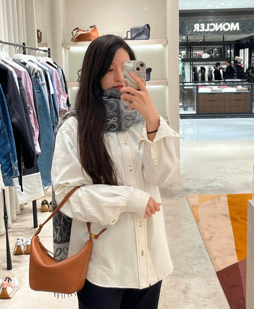 这次皮质又升级了 ‼️
罗威迷你hobo 吊床包 商品图2