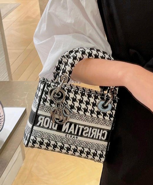 顶级版本出 〰️
千鸟格mini戴妃 商品图2