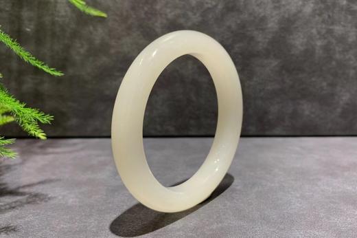 【御珠宫坊】白玉手镯57mm 商品图1