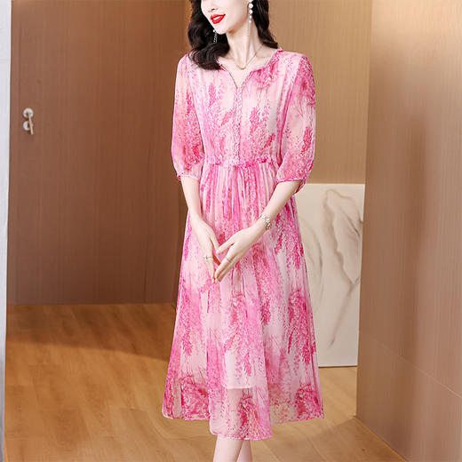 法式V领中长款碎花连衣裙，甜美优雅减龄粉色沙滩裙AHM-xrfs6505 商品图2