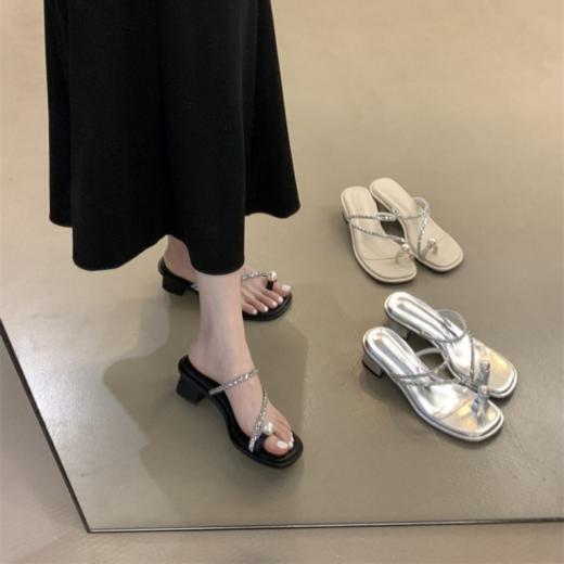 ☀️☀️【蘭柜法式珍珠套趾凉拖】😋1、脚垫软糯，不磨脚，好穿到起飞，视觉上超级显脚纤细，方头也很装脚 🌿  商品图0