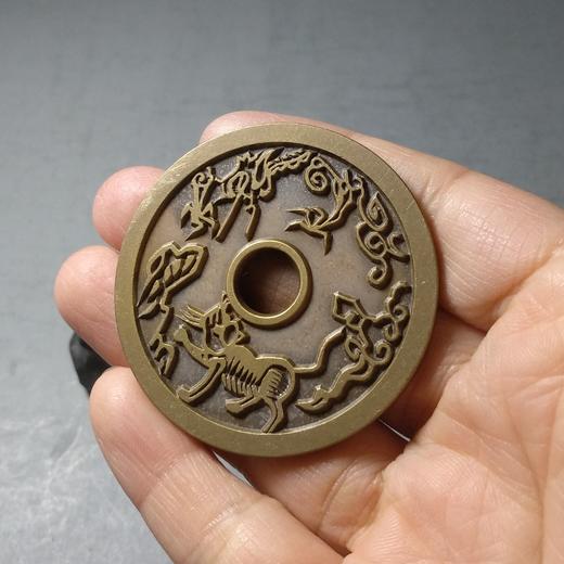 古泉书馆文创 诸神回避背龙虎斗 雕母 文房铜镇 DH0005 商品图8
