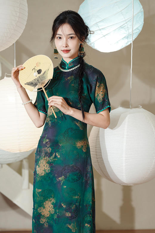 逸红颜明月优选 #『雨棠』重磅限量款!!纯手工高定钉珠红云纱旗袍，清新石绿蝶恋花，高贵典雅 商品图0