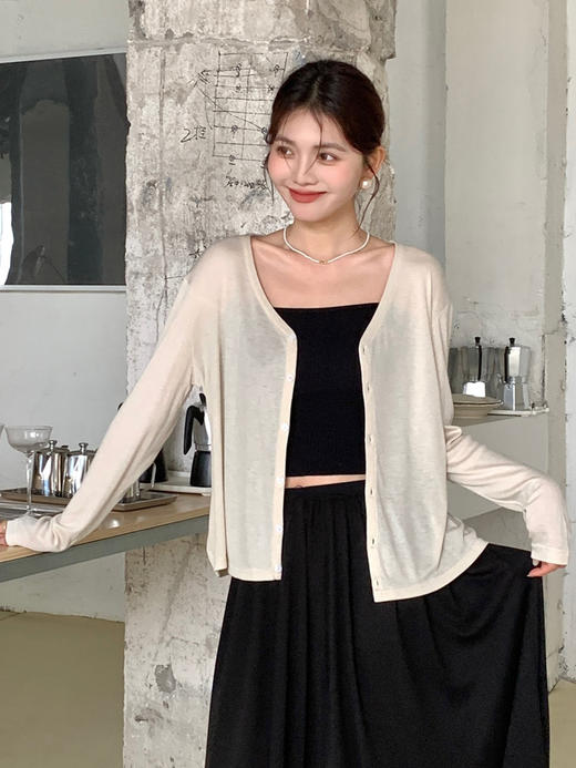 【一件顶4件！夏季醋酸打底衫】简约开衫上衣小个子，面料丝滑透气亲肤，修身纽扣长袖外套薄款防晒披肩罩衫QQ 商品图5