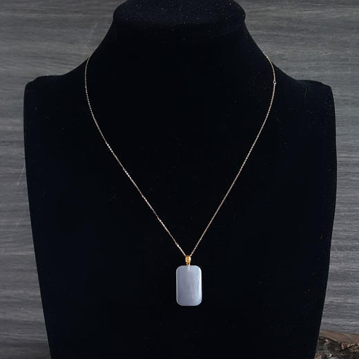 【天然正品】AU750黄金镶天然烟紫平安无事牌和田玉（吉祥、如意）吊坠项链230424TJ04 商品图1