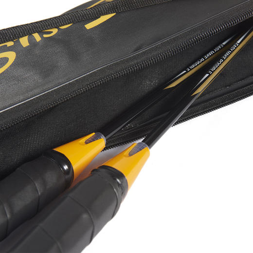 【推荐】易威斯堡铝框铁杆轻便减震羽毛球拍3件套 商品图4