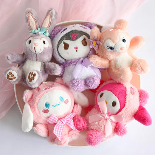 【六一玩偶】卡通玩偶/哪吒/敖丙/草莓熊/兔/玲娜贝儿/三丽欧/库洛米/皮卡丘/玉桂狗 商品图1