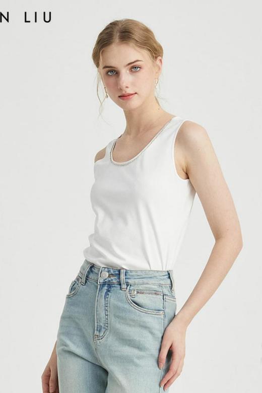 VIVIAN LIU薇薇安刘R2427301春女装新款圆领口镶钻点缀内搭背心 商品图5