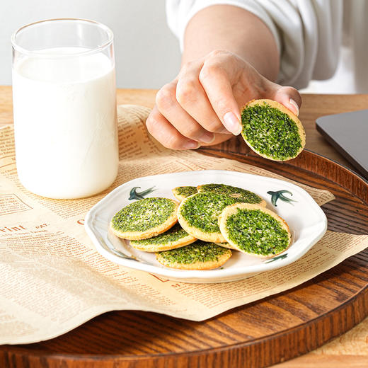 饥饿F姐·海苔脆饼 不含香精、色素、防腐剂 海苔含量≥5% 蛋清含量≥30% 营养美味，口口酥脆 商品图3