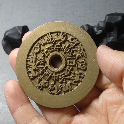 古泉书馆文创 大生八卦（带字）雕母 文房铜镇 DH0006 商品图7