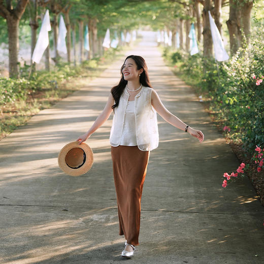 【现货】100%桑蚕丝 欧根纱 高级感刺绣马甲背心 商品图1