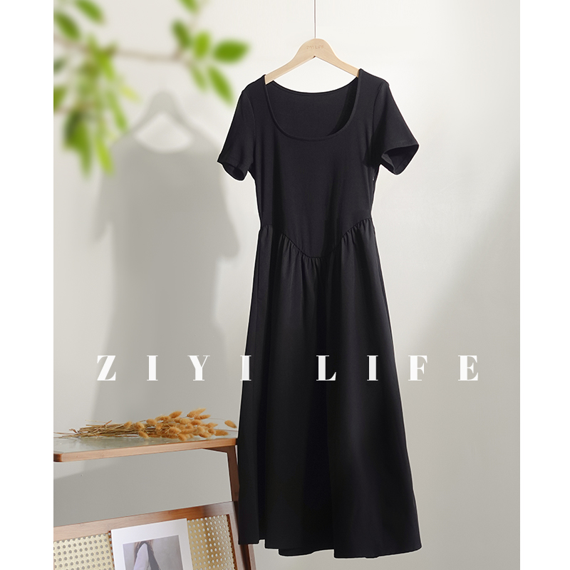 ZIYI LIFE法式复古赫本风索罗娜收腰短袖小黑裙