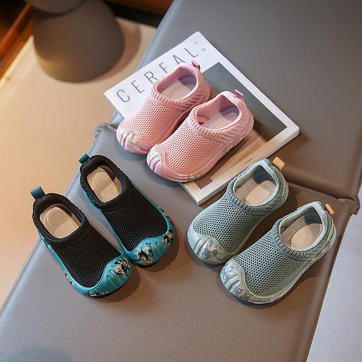 FXQ【尺码偏小，建议拍大一码】男童女童轻便运动跑步凉鞋 鞋网面透气 轻便无负担FXQ 商品图0