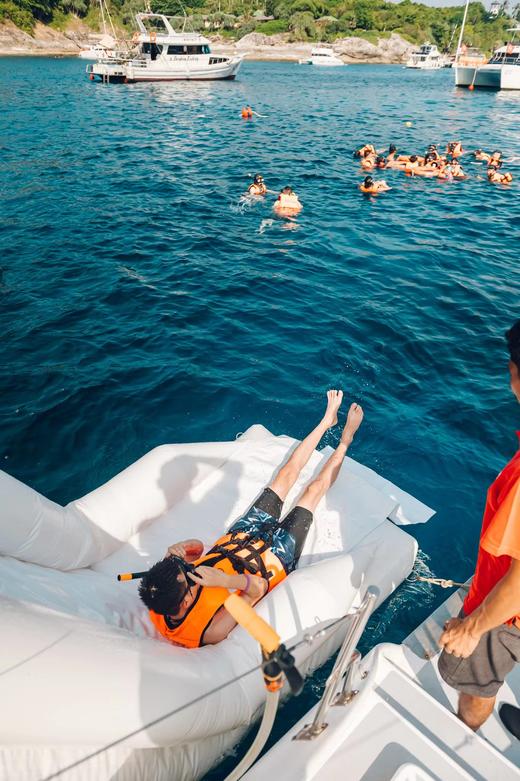 泰国普吉珊瑚岛+皇帝岛彩虹号双体帆船一日游【浮潜|水上滑梯|体验海钓|中文导游|往返接送】 商品图3