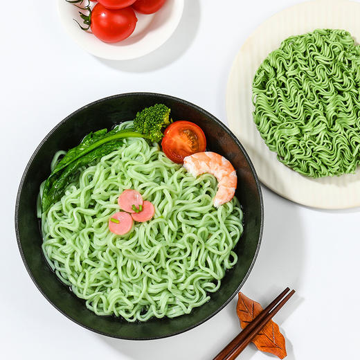【代餐好选择，高饱腹菠菜面】】我们坚持做好面粤聚德非油炸菠菜方便面，随时随地享用口感劲道爽滑，蔬菜面整箱面条食堂早餐速食挂面代餐主食QQ 商品图4
