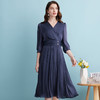 EITIE爱特爱夏季新款气质V领压褶缎面收腰通勤显瘦长裙连衣裙7407122 商品缩略图2