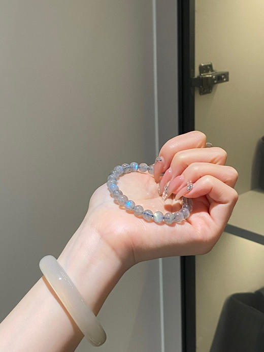 灰光石水晶手串 
简直就是行走的小灯泡💡 商品图4