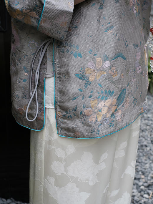 盛唐婧 |真丝花罗步步生花斜襟上衣 商品图4