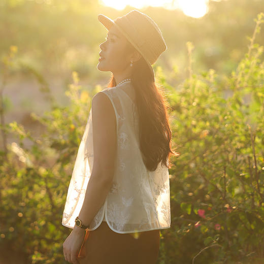 【现货】100%桑蚕丝 欧根纱 高级感刺绣马甲背心 商品图4