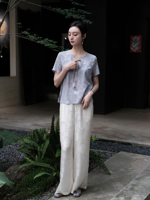 盛唐婧 |V领百搭真丝T恤 商品图8